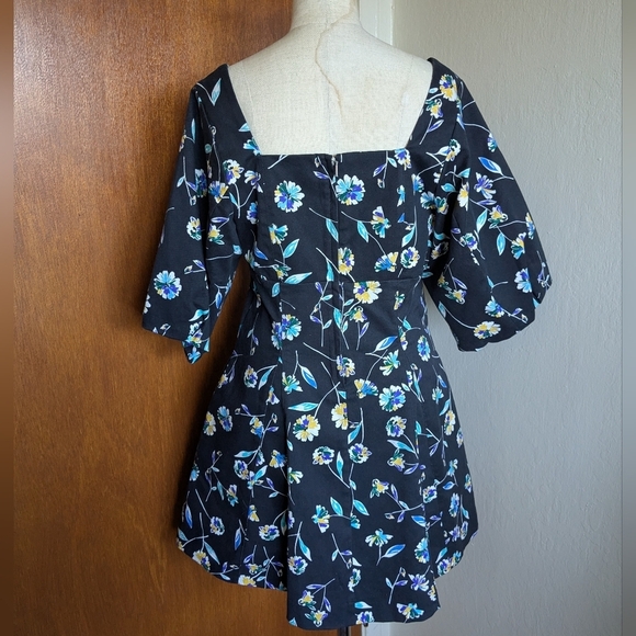 NEW Nicholas Lydia Dress Black Blue Mini Floral Puff Sleeve Size 10 - Picture 4 of 5